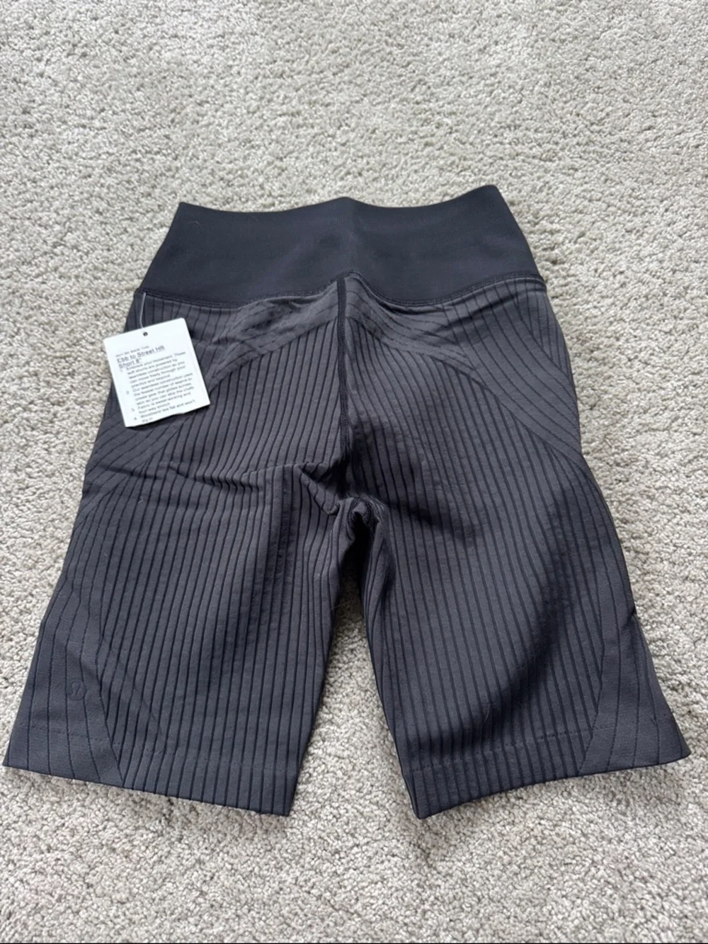 LULULEMON NWT Black Grey EBB TO STREET HR 8” Textured Bike Shorts 6/S